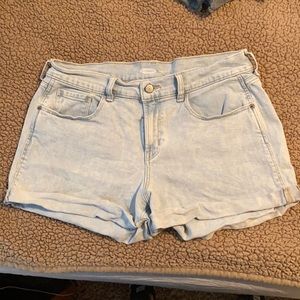 Old navy size 10 boyfriend jean shorts